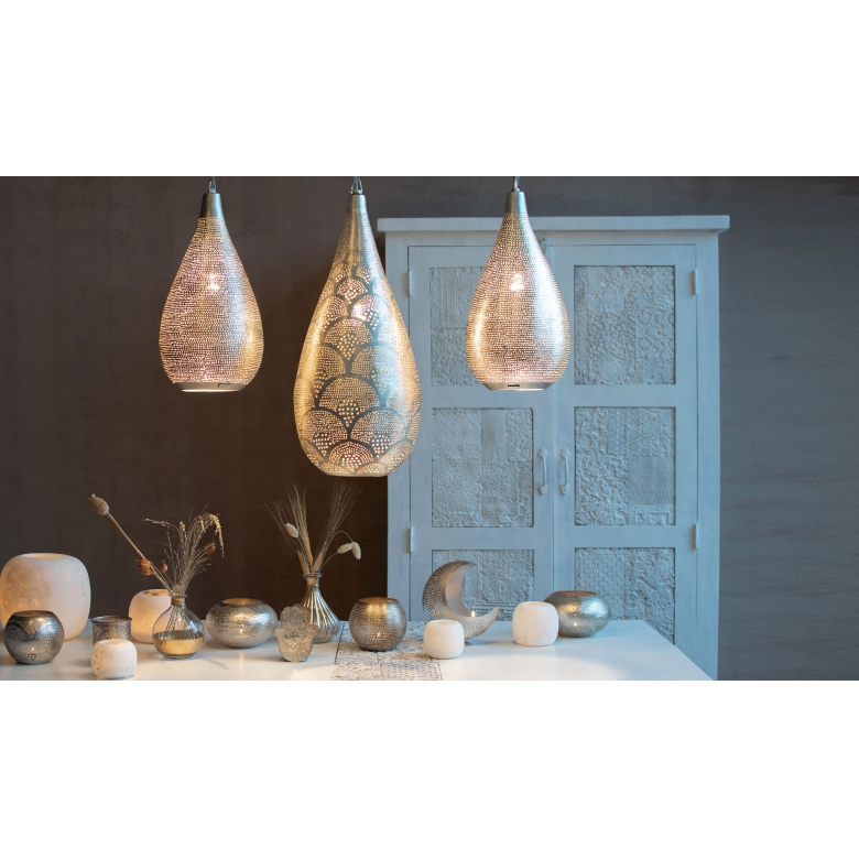 Hoe hang je een rij lampen mooi op?